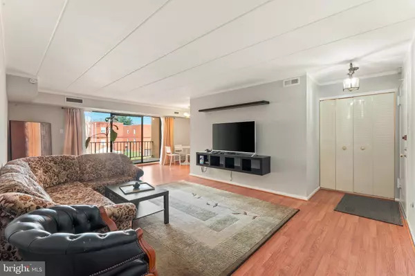 Philadelphia, PA 19115,8940 KREWSTOWN RD #204