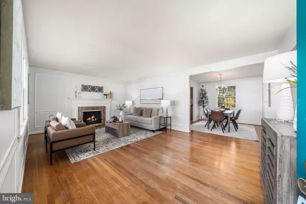 Springfield, VA 22151,7457 LONG PINE DR