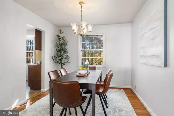 Springfield, VA 22151,7457 LONG PINE DR