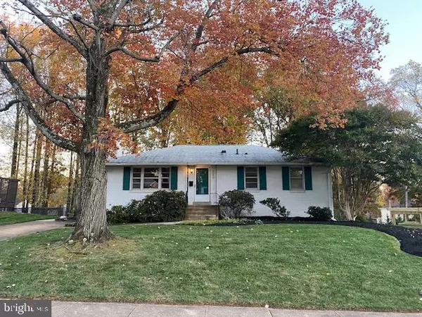 7457 LONG PINE DR, Springfield, VA 22151