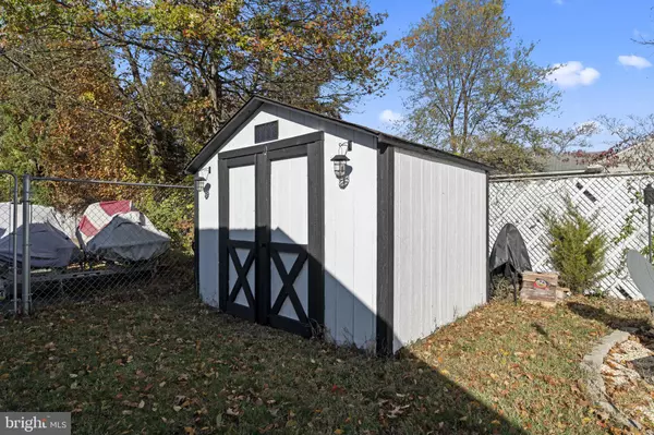 Cinnaminson, NJ 08077,185 FAIRFAX DR