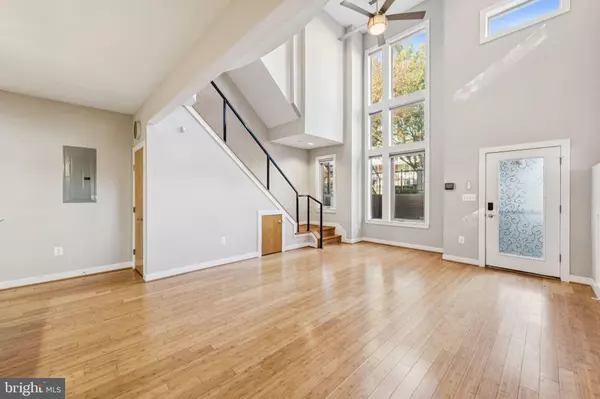 Washington, DC 20002,241 R ST NE #A