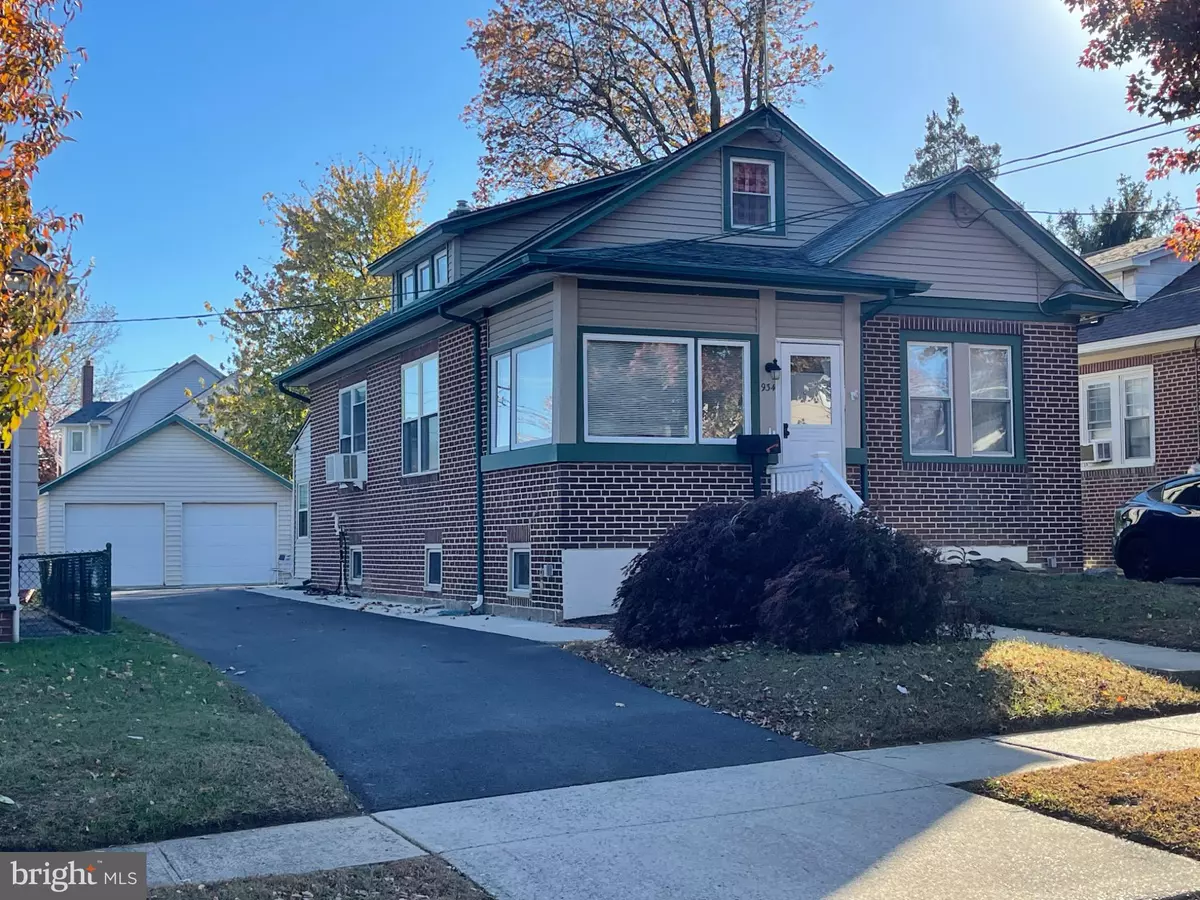 Gloucester City, NJ 08030,934 MERCER ST