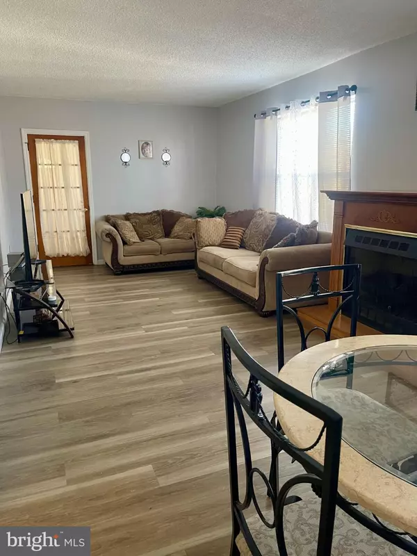 Gloucester City, NJ 08030,934 MERCER ST