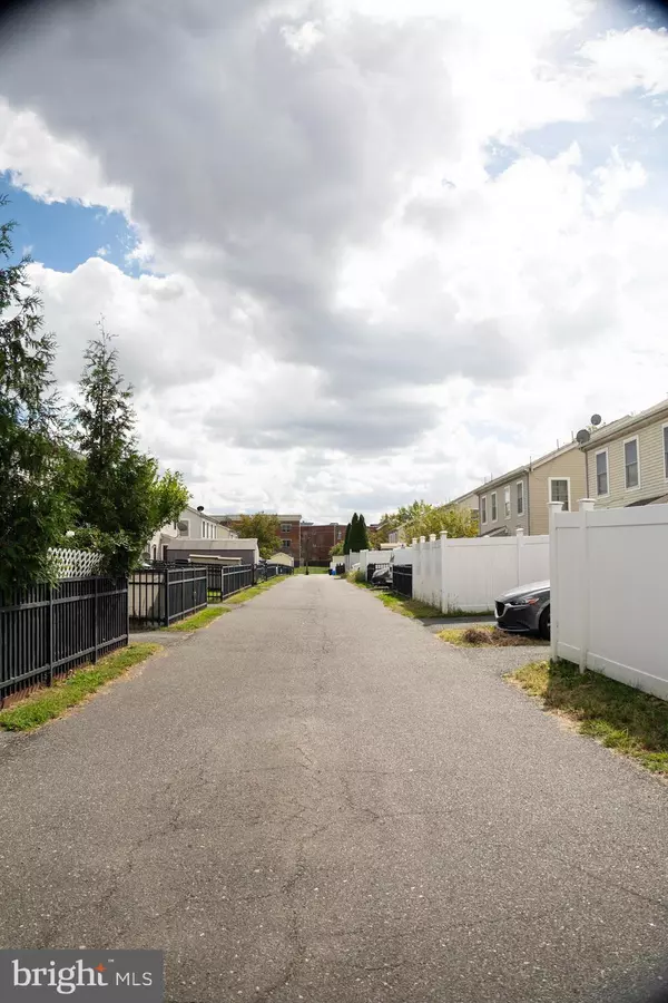 Philadelphia, PA 19145,1603 S CORLIES ST