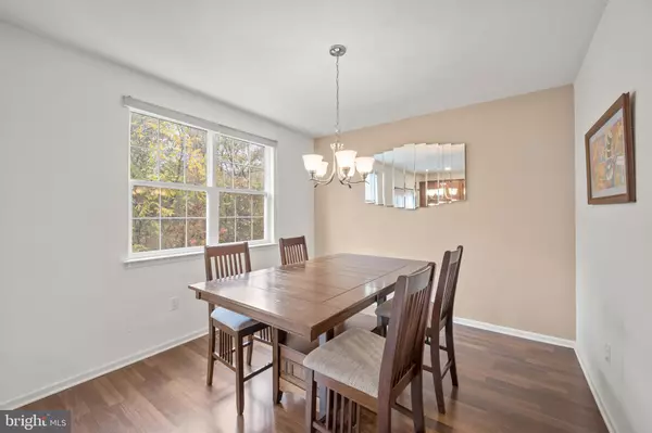 Burlington, NJ 08016,151 CREEKSIDE WAY