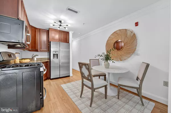 Washington, DC 20009,1210 R ST NW #B14