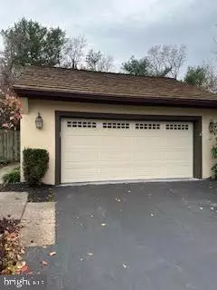 Blue Bell, PA 19422,6 STEEPLECHASE LN