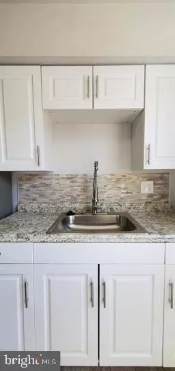 Philadelphia, PA 19120,6321 E FARISTON DR