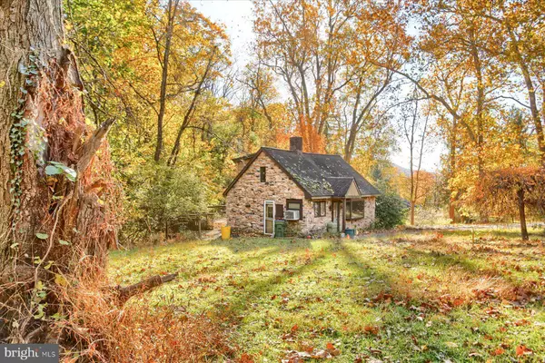 Harrisburg, PA 17110,1025 & 1029 ROBERTS VALLEY RD