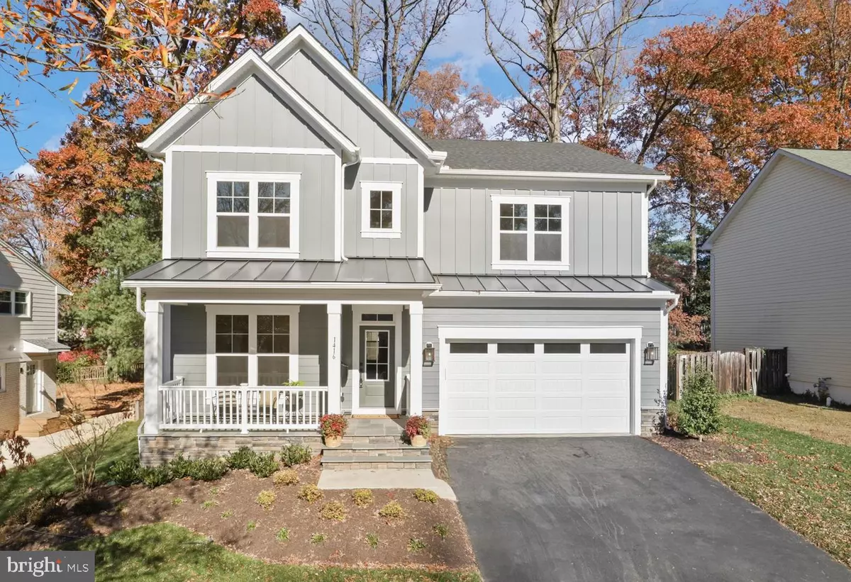 Vienna, VA 22180,1416 DESALE ST SW