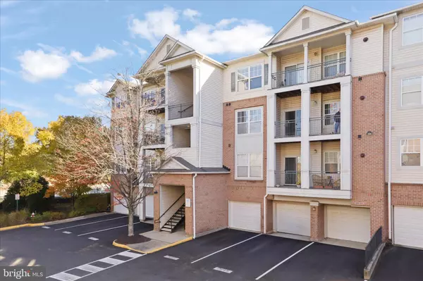 Fairfax, VA 22030,4401 WEATHERINGTON LN #304