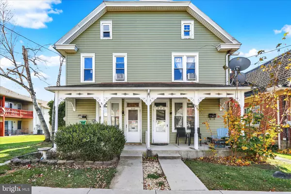 Elizabethtown, PA 17022,220-222 E PARK ST