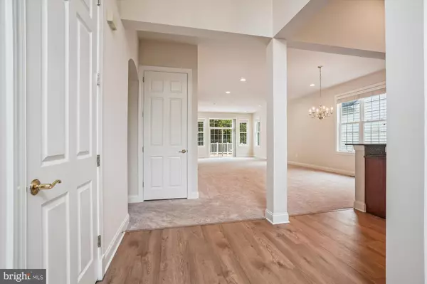 Haymarket, VA 20169,15463 LEGACY WAY