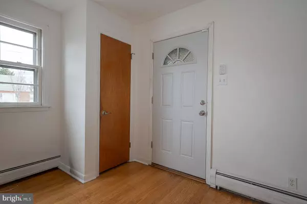 Philadelphia, PA 19111,916 FAUNCE ST