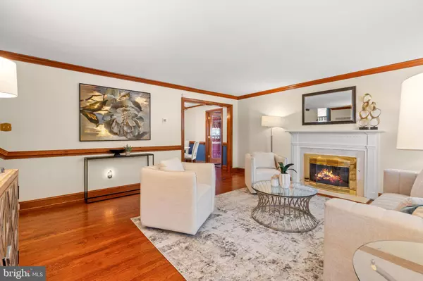 Alexandria, VA 22306,2605 WOODLAWN LN