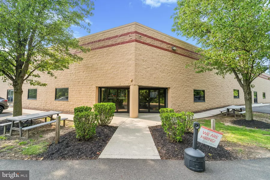 307 - 312, 406 CAMARS DR, Warminster, PA 18974