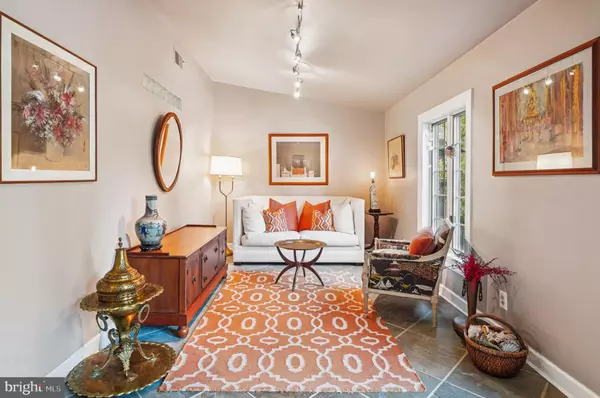 Annapolis, MD 21403,8 HULL AVE