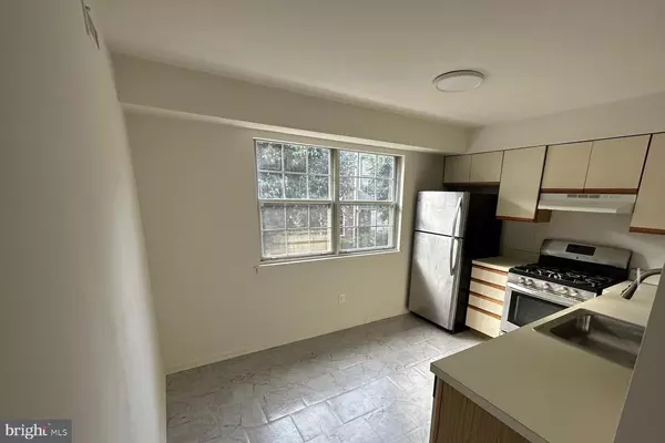 Elkins Park, PA 19027,1002 VALLEY GLEN RD #239