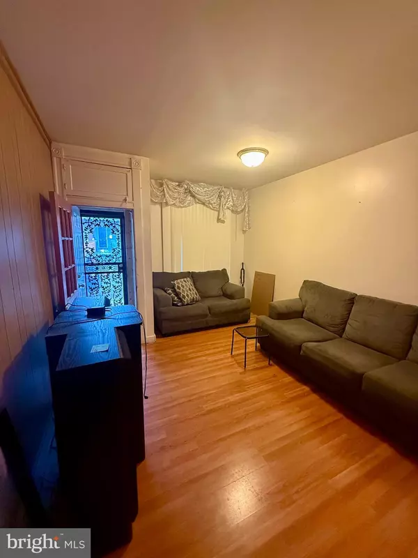 Baltimore, MD 21205,522 N CURLEY ST