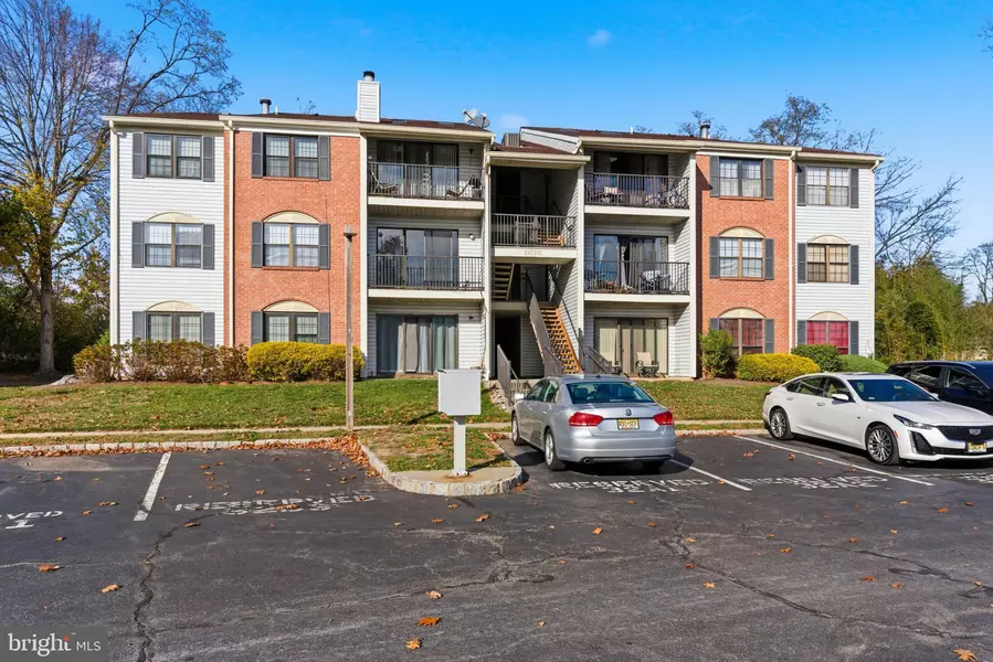 30 VOSCEK CT, Trenton, NJ 08648