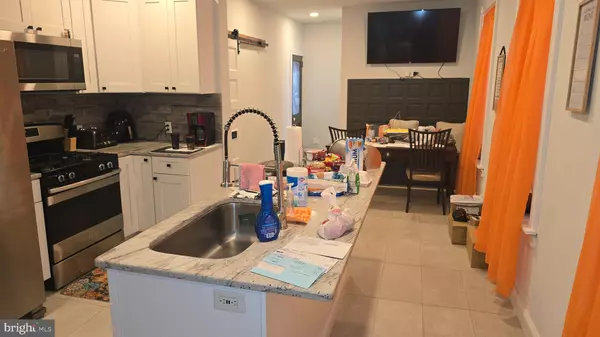 Lancaster, PA 17602,121 S MARSHALL ST