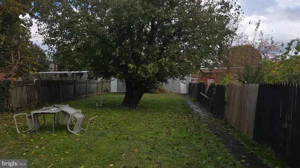 Lancaster, PA 17602,121 S MARSHALL ST