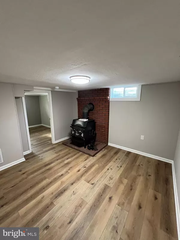 Front Royal, VA 22630,346 W 11TH ST