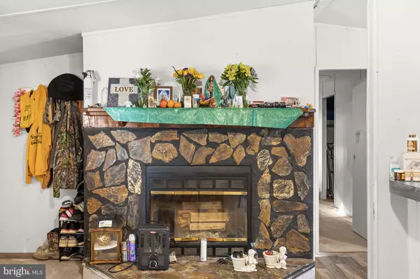 Fredericksburg, VA 22408,9004 THORNTON ROLLING RD