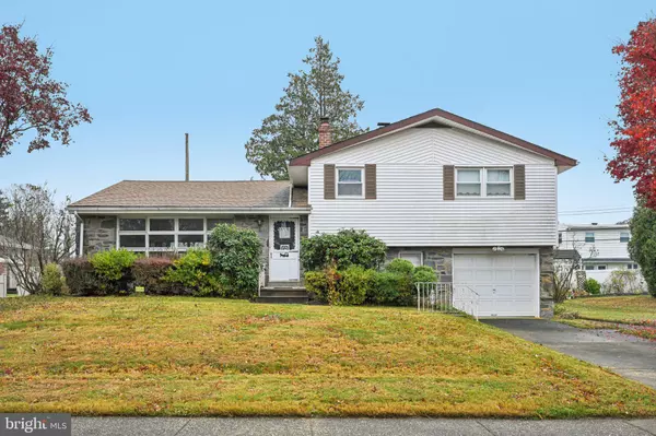 9227 BURBANK RD, Philadelphia, PA 19115