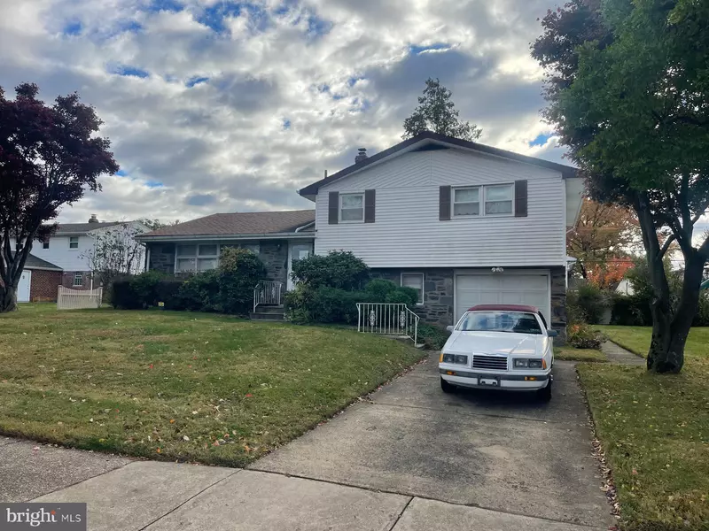 9227 BURBANK RD, Philadelphia, PA 19115