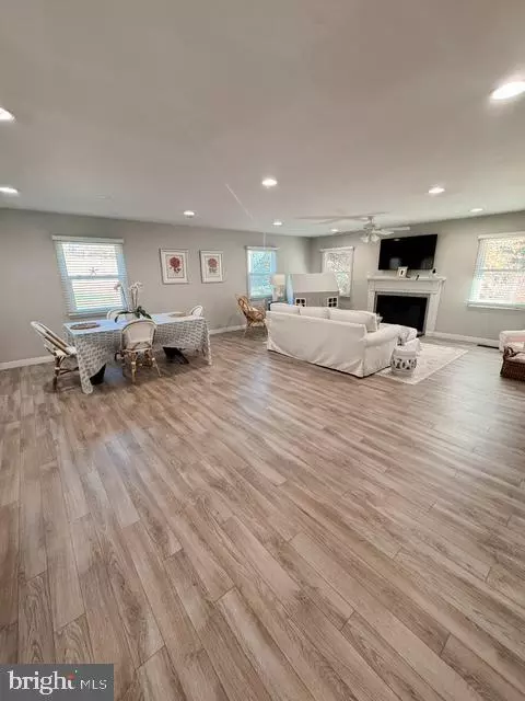 Bowie, MD 20716,12740 HOLIDAY LN