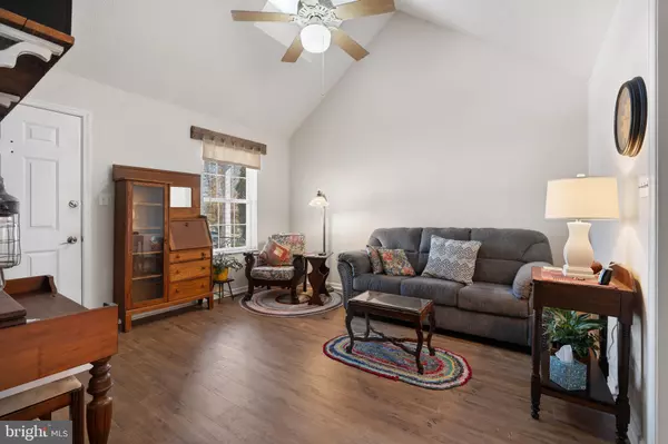 Martinsburg, WV 25401,605 ARTISAN WAY