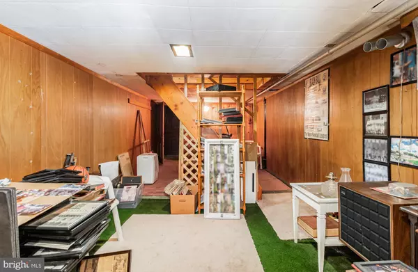 Harrisburg, PA 17103,715 N 18TH ST