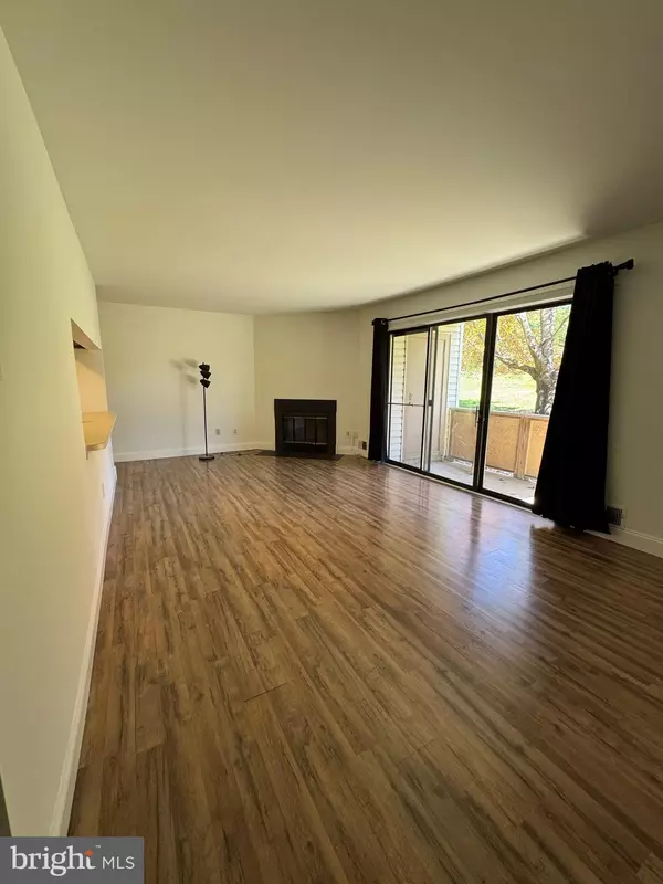 Cherry Hill, NJ 08003,1303 THE WOODS