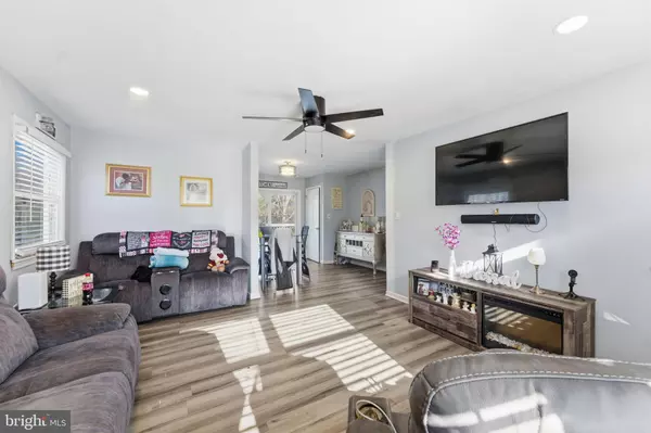 Manassas, VA 20111,7812 AMHERST DR