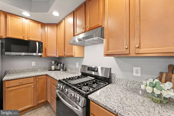 Sterling, VA 20166,24682 HUTCHINSON FARM DR