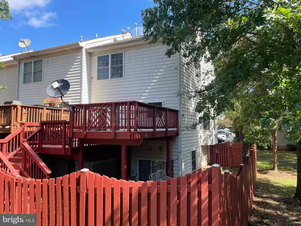 Fairfax, VA 22033,3996 ROYAL LYTHAM DR