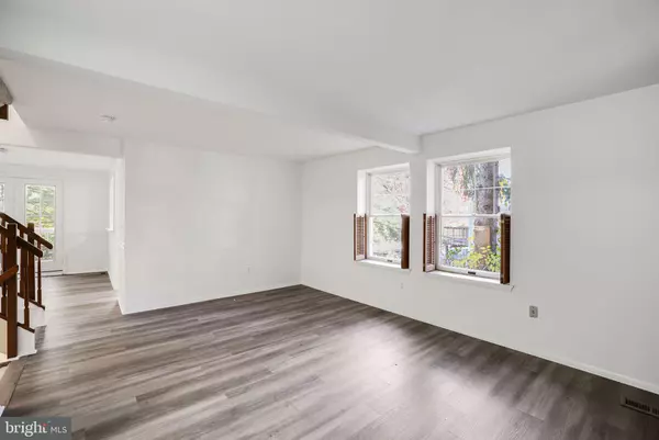 Falls Church, VA 22042,2914 MONTAUK CT