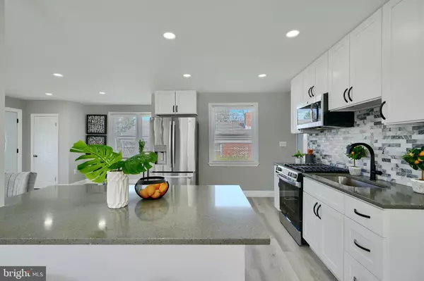 Baltimore, MD 21215,5805 KEY AVE