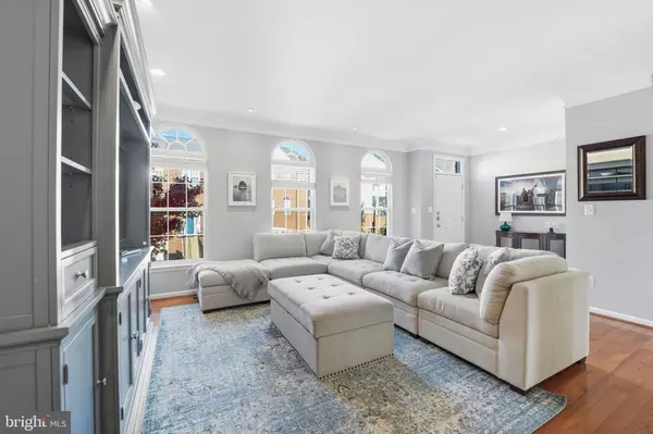 Ashburn, VA 20147,21480 TROWBRIDGE SQ