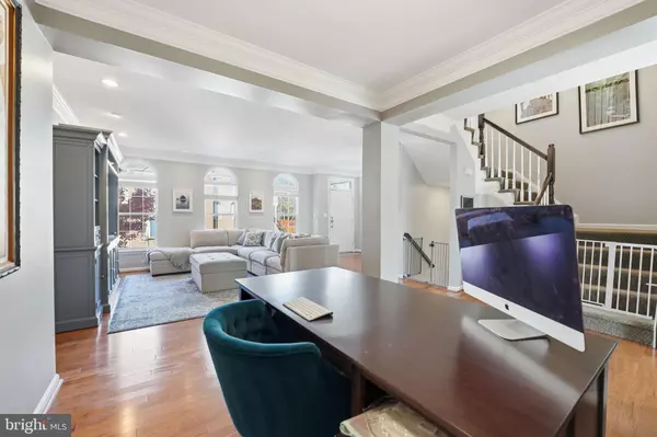 Ashburn, VA 20147,21480 TROWBRIDGE SQ