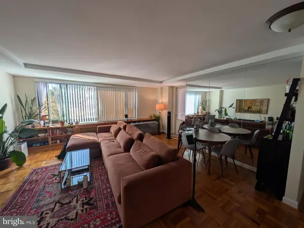 Arlington, VA 22209,1021 ARLINGTON BLVD #743