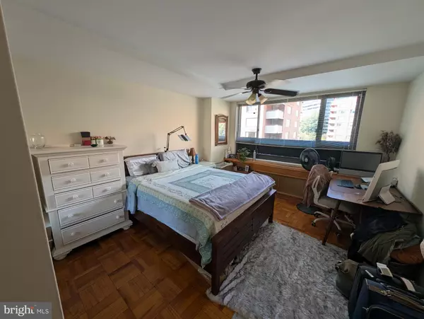 Arlington, VA 22209,1021 ARLINGTON BLVD #743