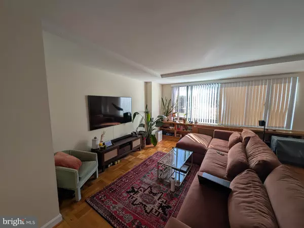 Arlington, VA 22209,1021 ARLINGTON BLVD #743