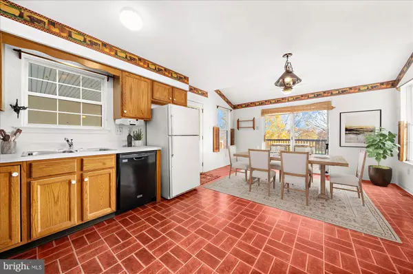 Harleysville, PA 19438,494 MOYER RD