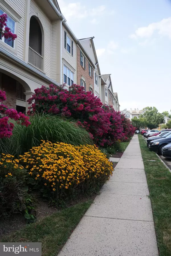 Falls Church, VA 22042,2816 EMMA LEE ST #301