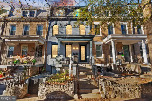 1225 PARK RD NW #1, Washington, DC 20010