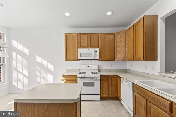 Bowie, MD 20721,2004 GOLDEN MORNING DR #30