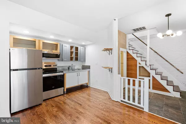 Philadelphia, PA 19122,116 TURNER ST